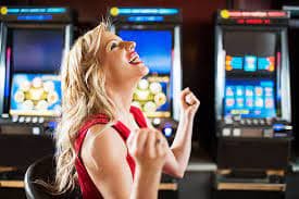 Panduan strategi dasar Caribbean Stud Poker untuk pemula di pathfinder